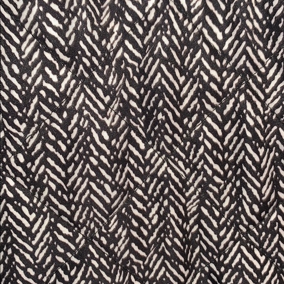 Vest - Picture 2 of 4